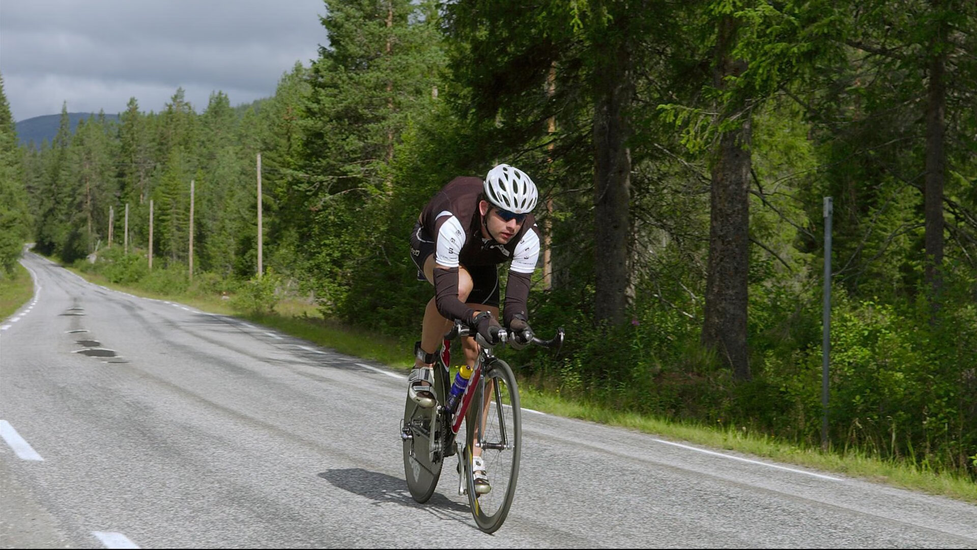 爱游戏-欧冠半决赛焦点战，雷霆打穿爵士，当欧洲足球遇见美国篮球的战术革命